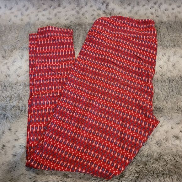 LuLaRoe Pants - Rare design- LULAROE TALL & CURVY LEGGINGS • EUC